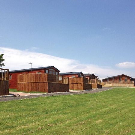 Weston Wood Lodges Мельбурн Экстерьер фото