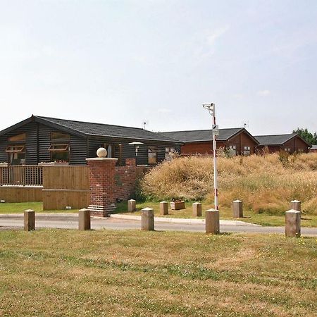 Weston Wood Lodges Мельбурн Экстерьер фото